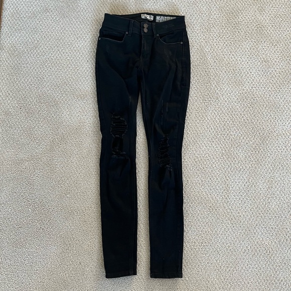 Macy’s brand Black Distressed Skinny Jeans - Picture 2 of 5